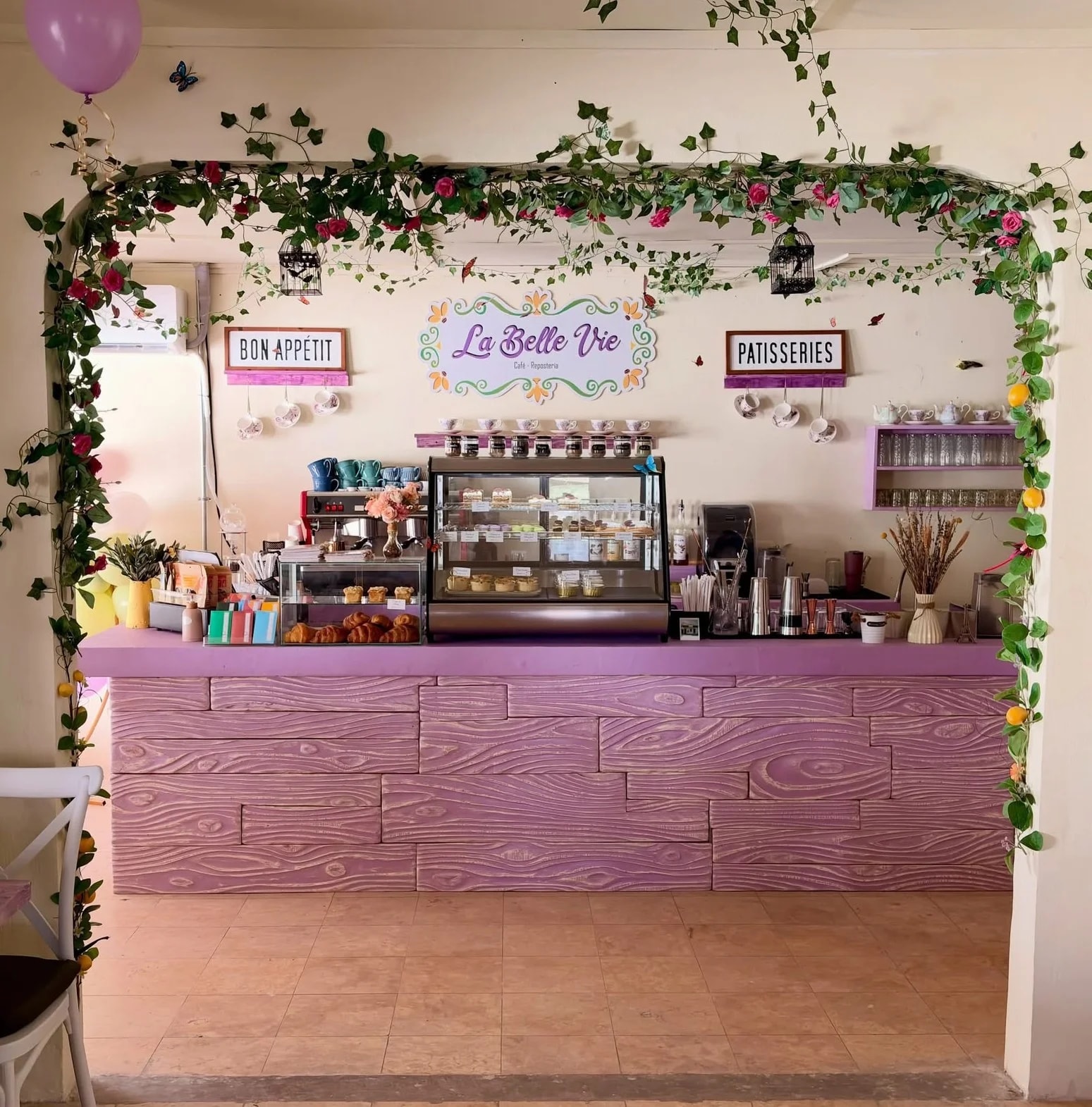 Interior de La Belle Vie